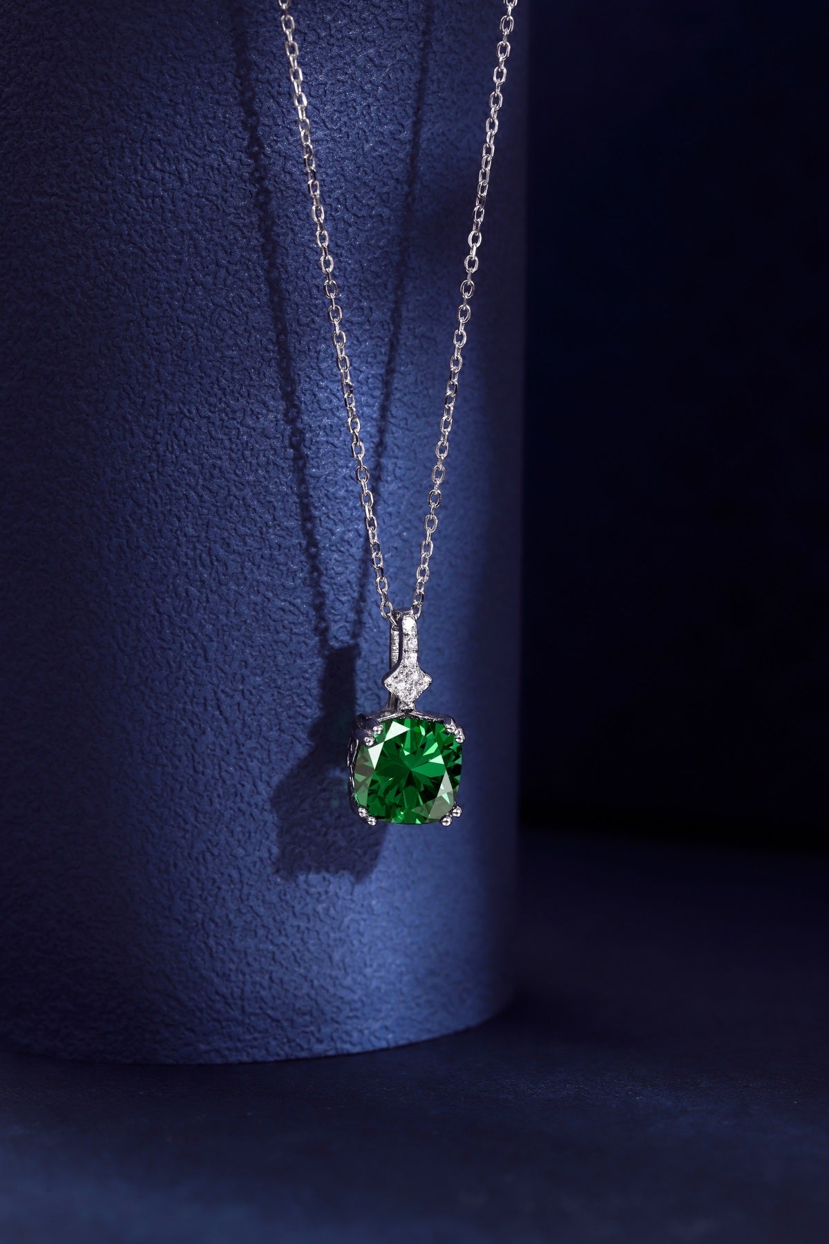 Pulsera de diamantes verdes
