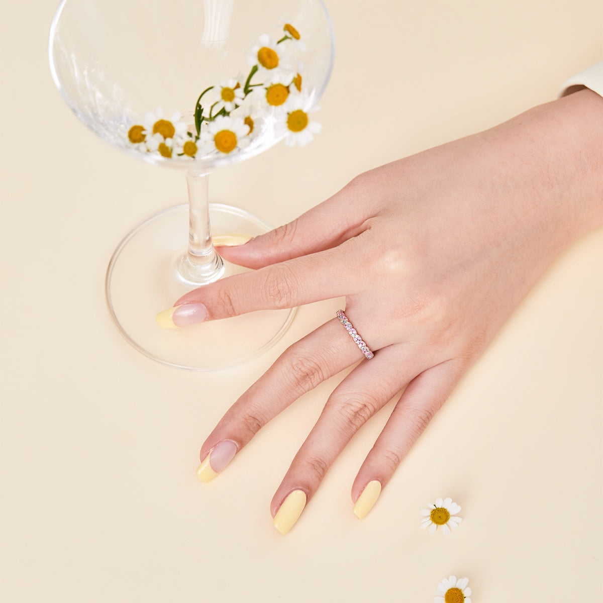 Anillo de diamantes de colores