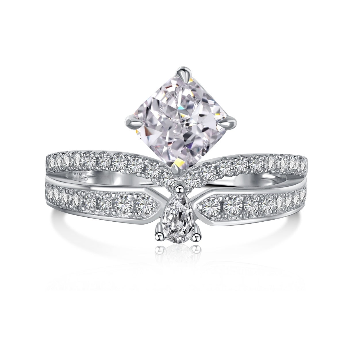 Anillo de diamantes blancos