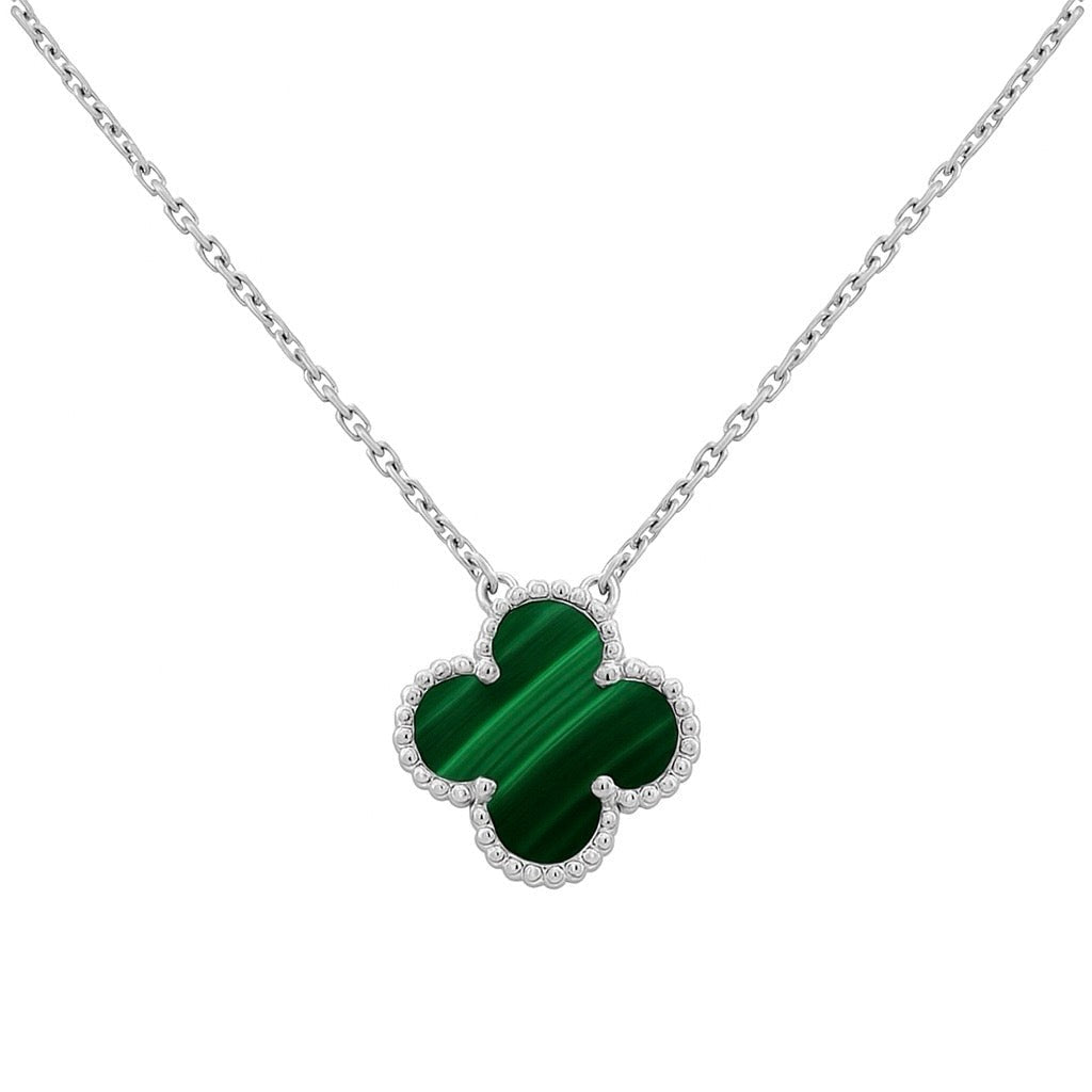 Collar de hoja de trébol