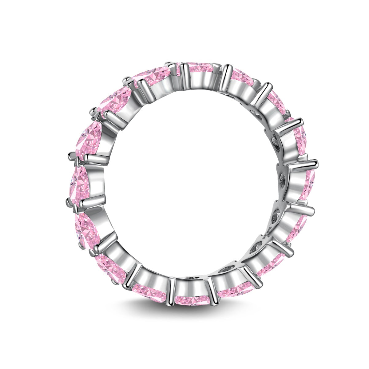 Anillo de diamantes con corazón rosa