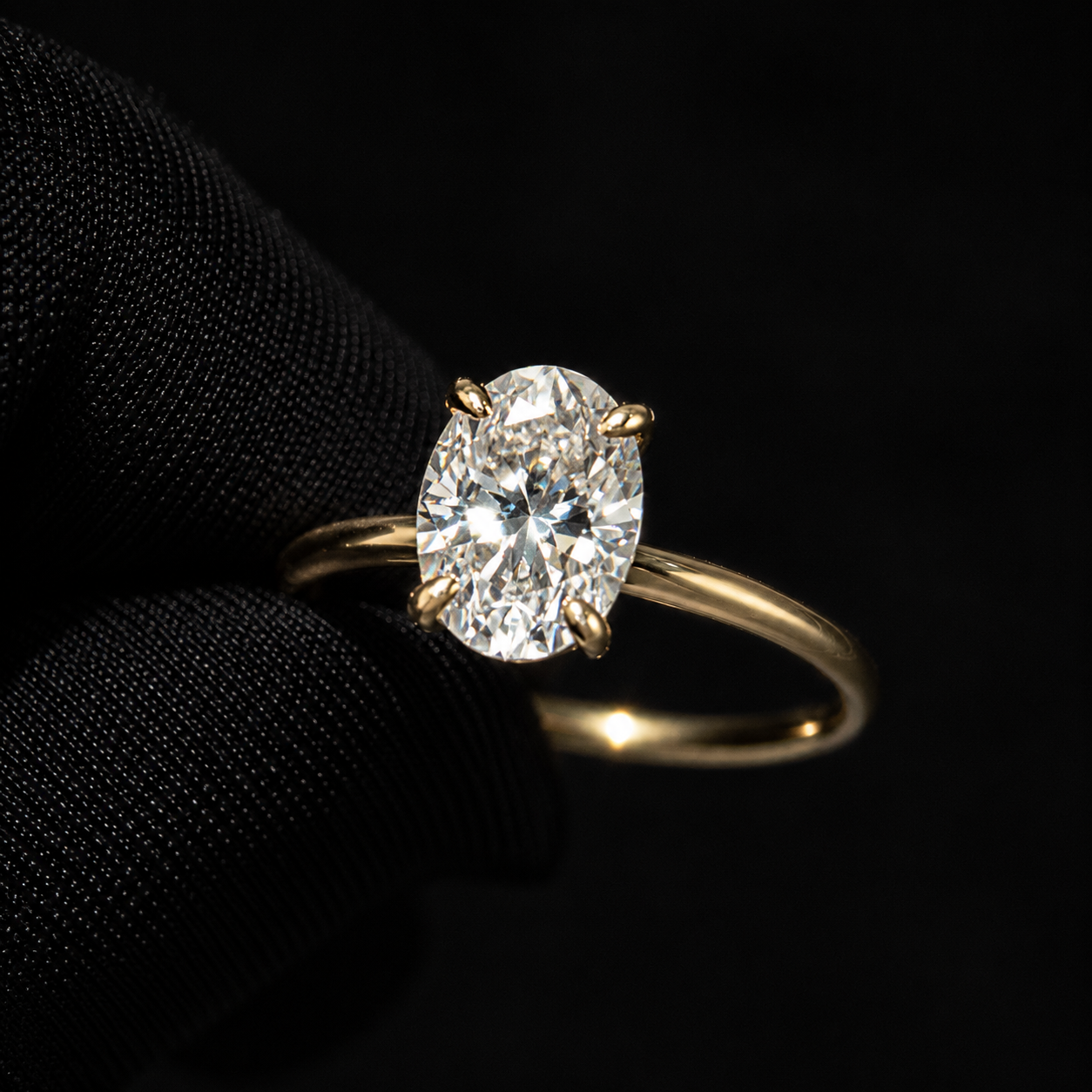 10K Gold Oval Royale VVS Ring