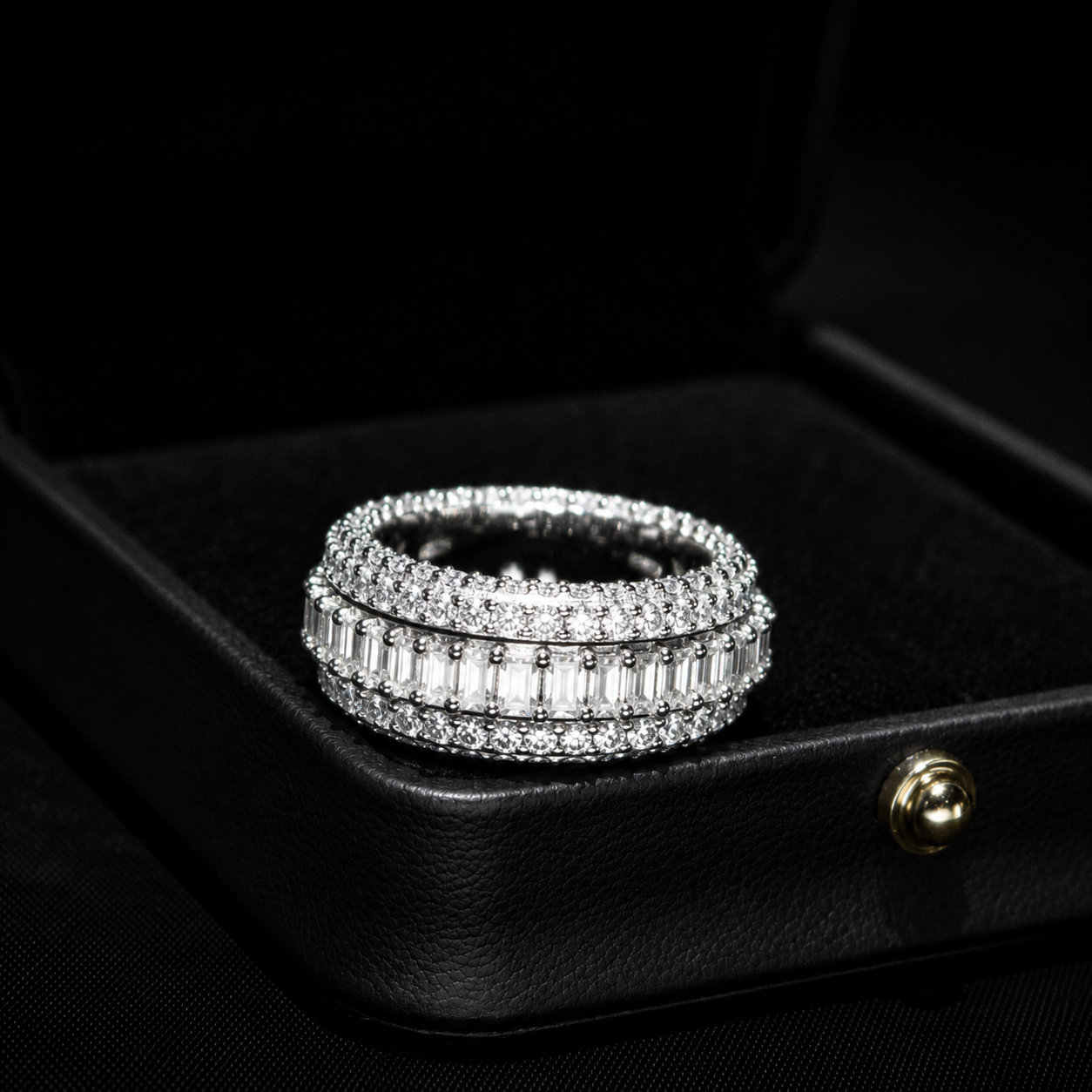 VVS Baguette 360 Ring
