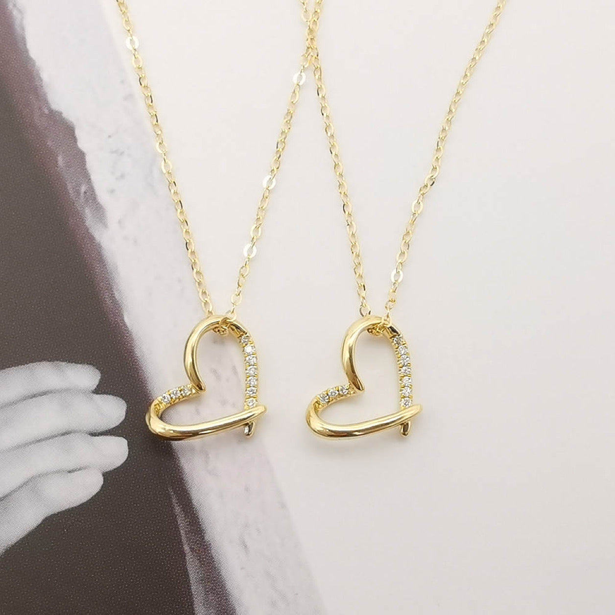 Collar de diamantes naturales en forma de corazón en oro de 18 quilates
