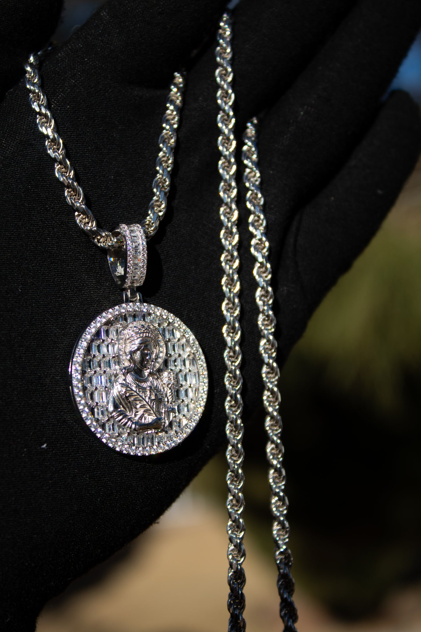 Medalla colgante de la Virgencita de Walsingham