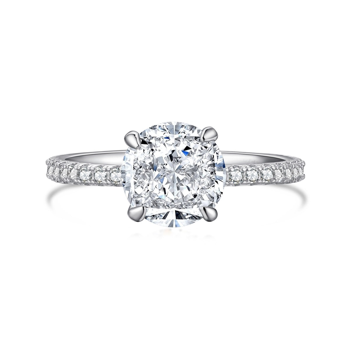 Anillo de diamantes blancos