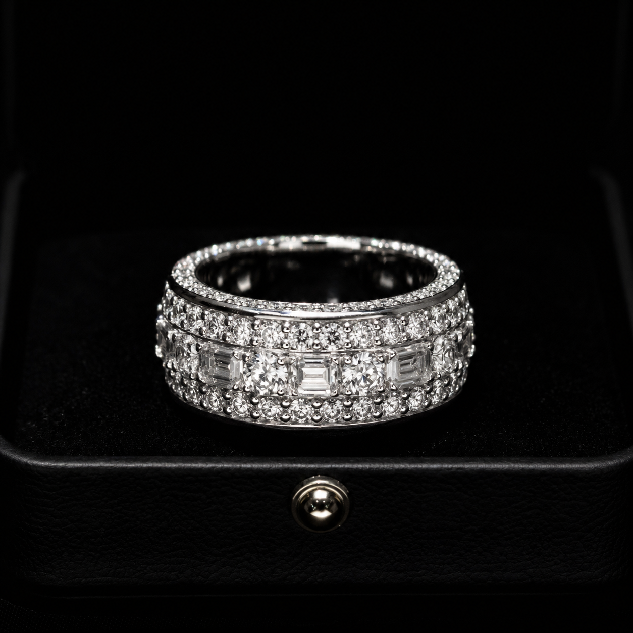 Emerald & Round VVS Band Ring