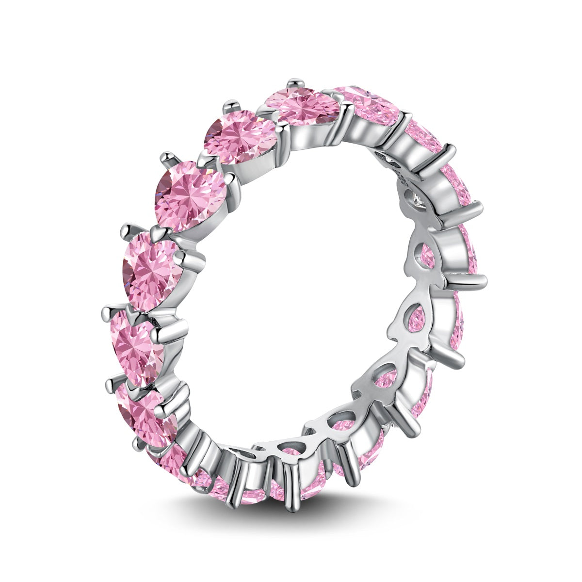Anillo de diamantes con corazón rosa