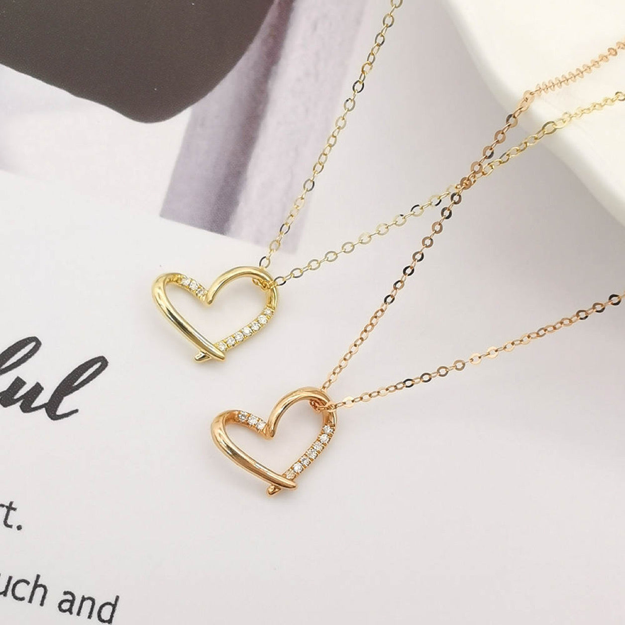 Collar de diamantes naturales en forma de corazón en oro de 18 quilates