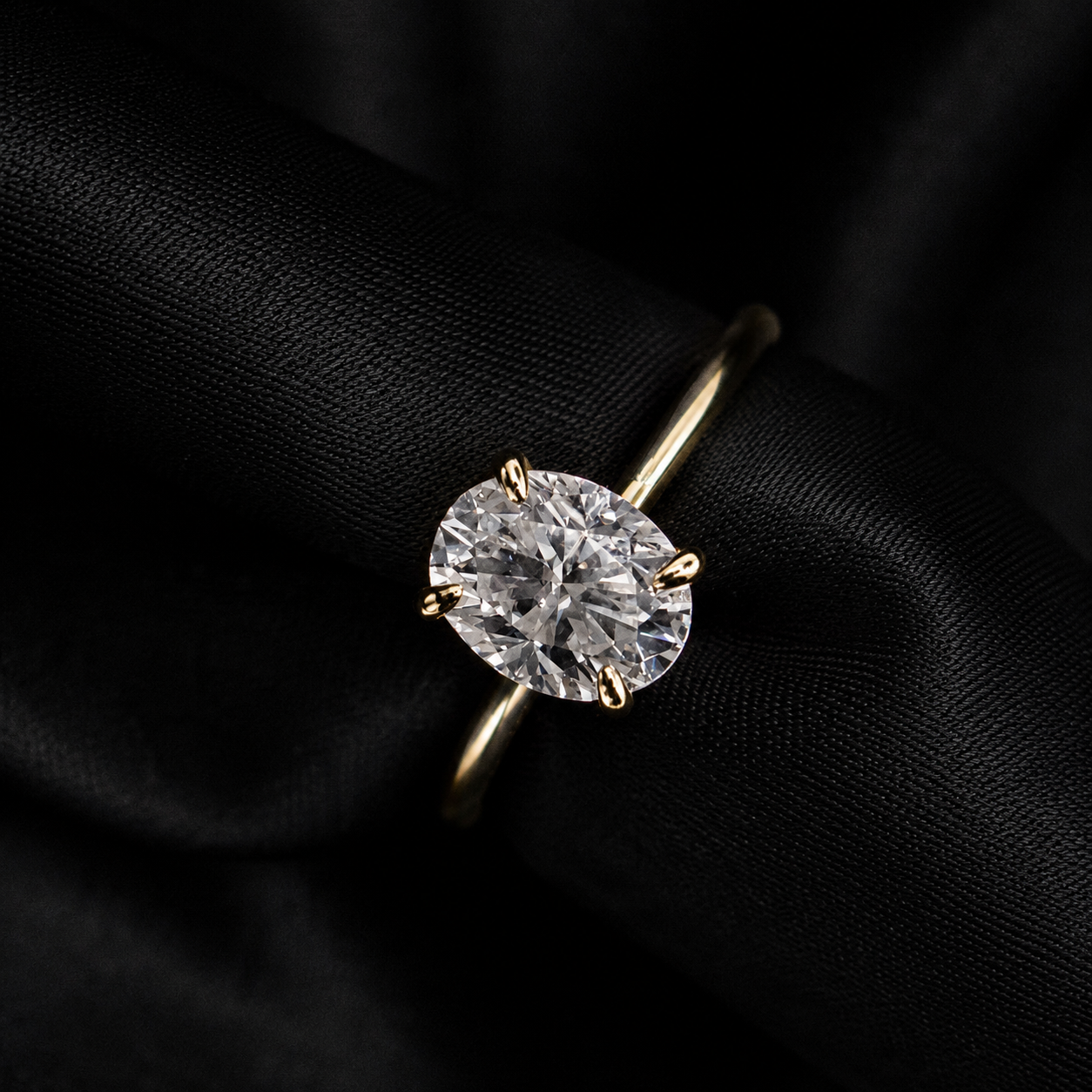 10K Gold Oval Royale VVS Ring