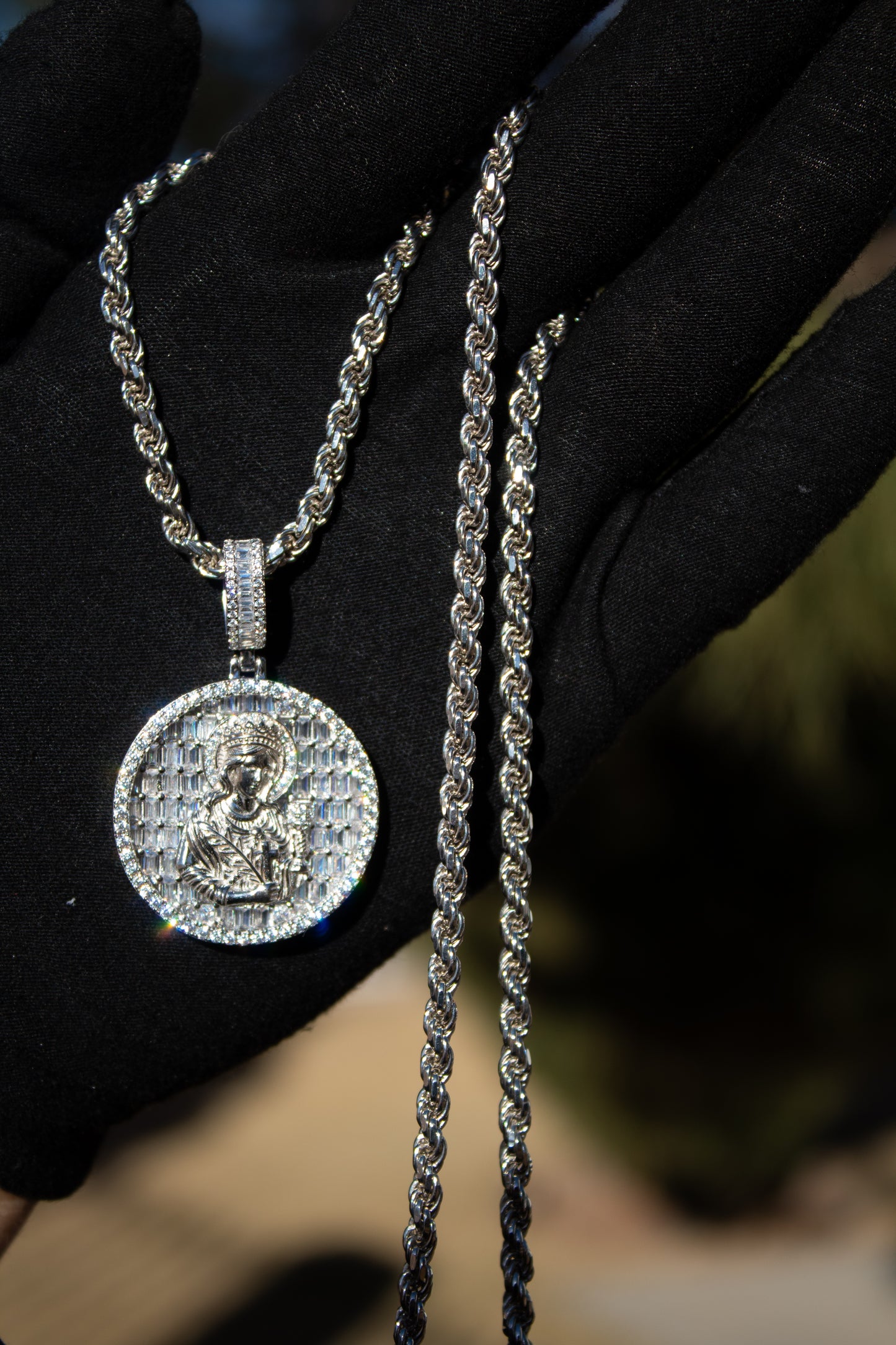 Medalla colgante de la Virgencita de Walsingham