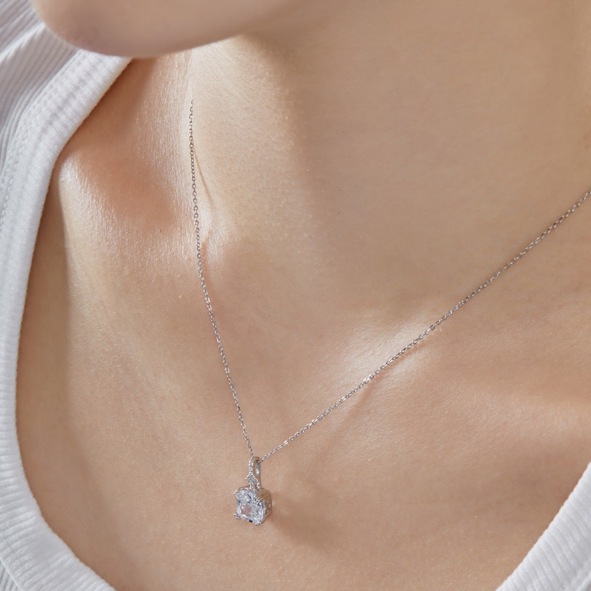 Collar de diamantes blancos