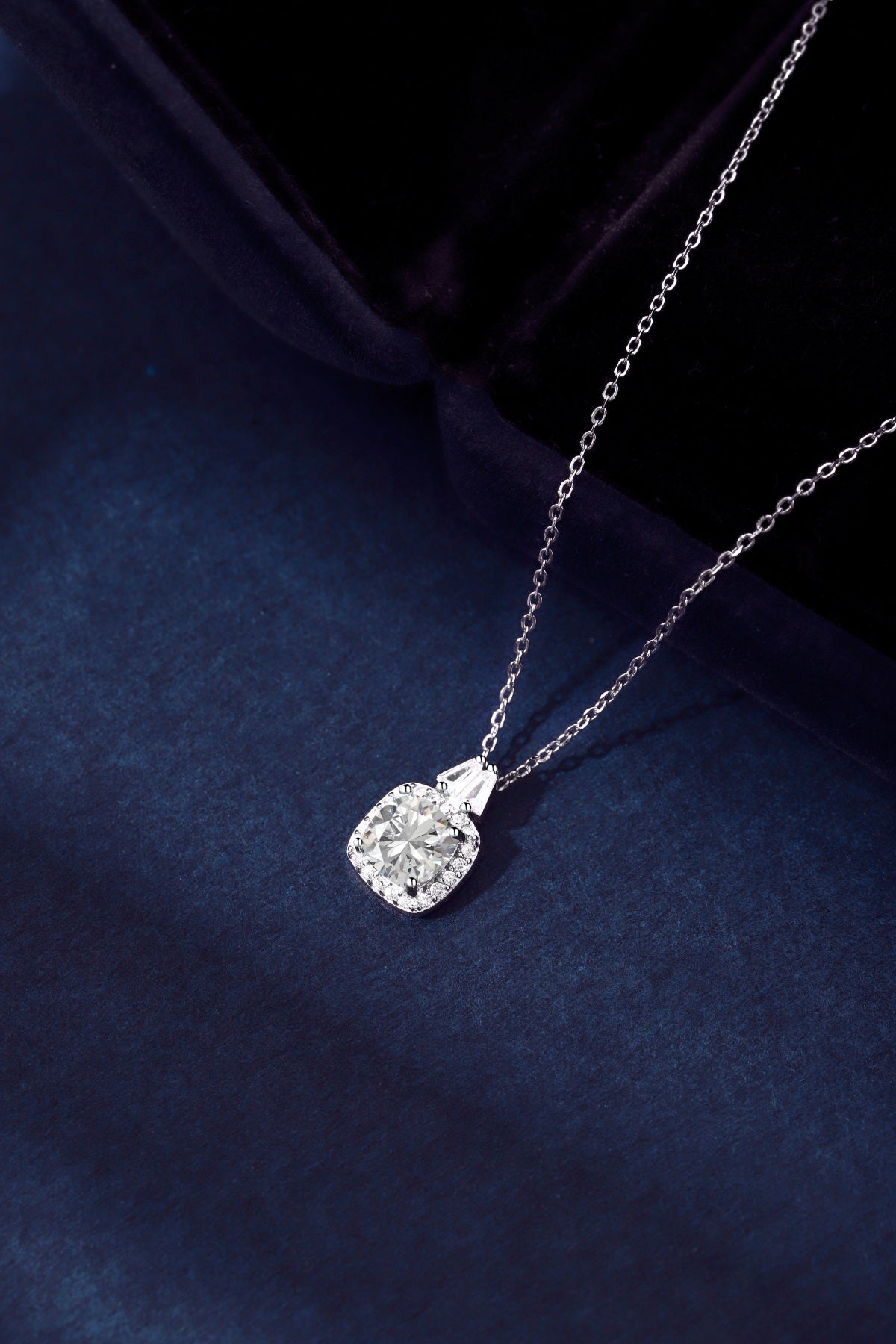 Collar de diamantes blancos