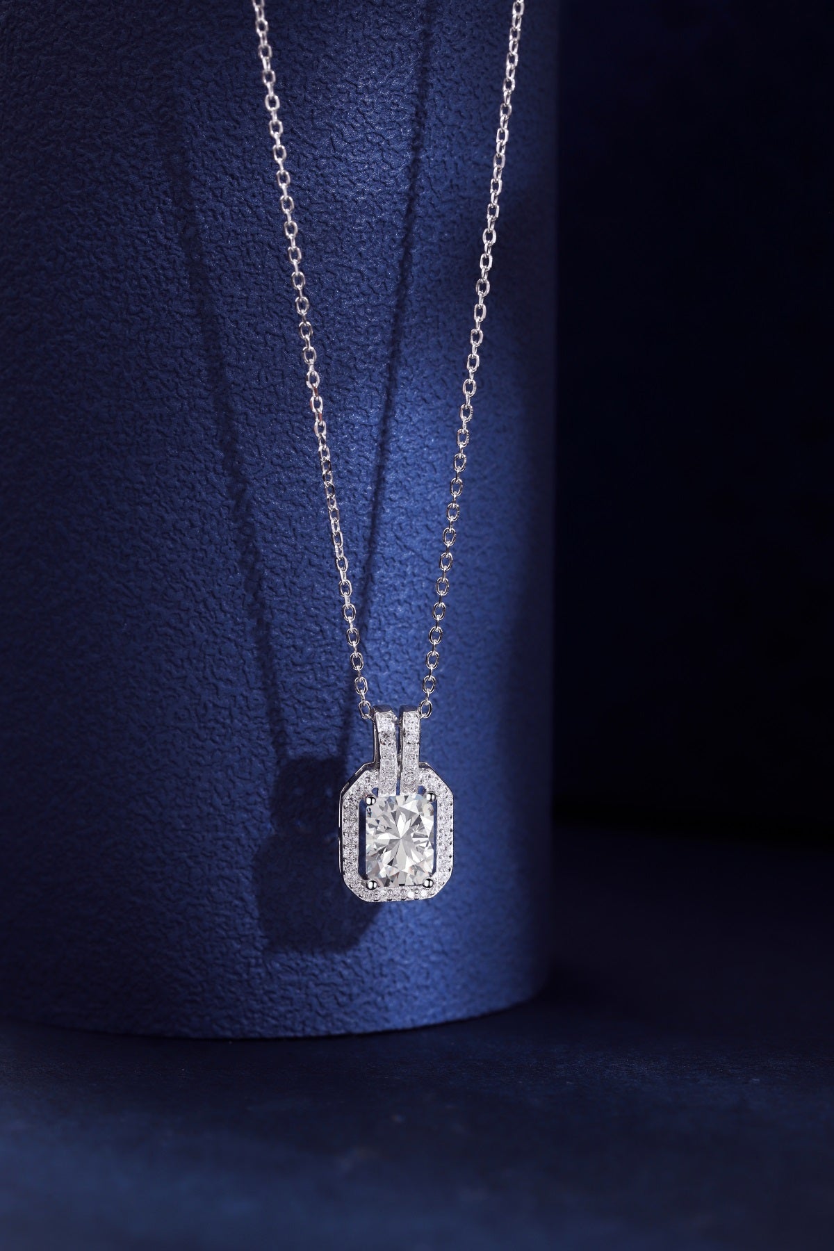 Collar de diamantes blancos