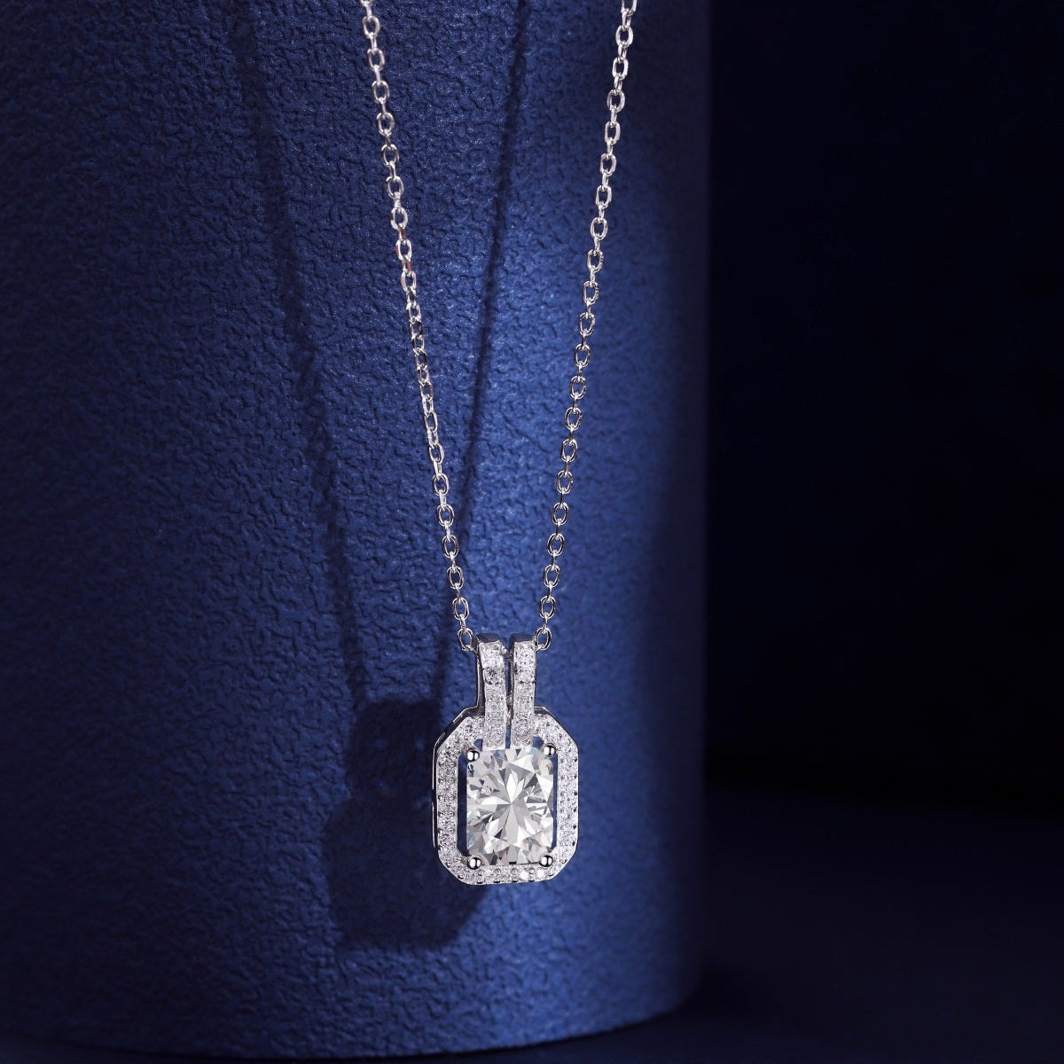 Collar de diamantes blancos