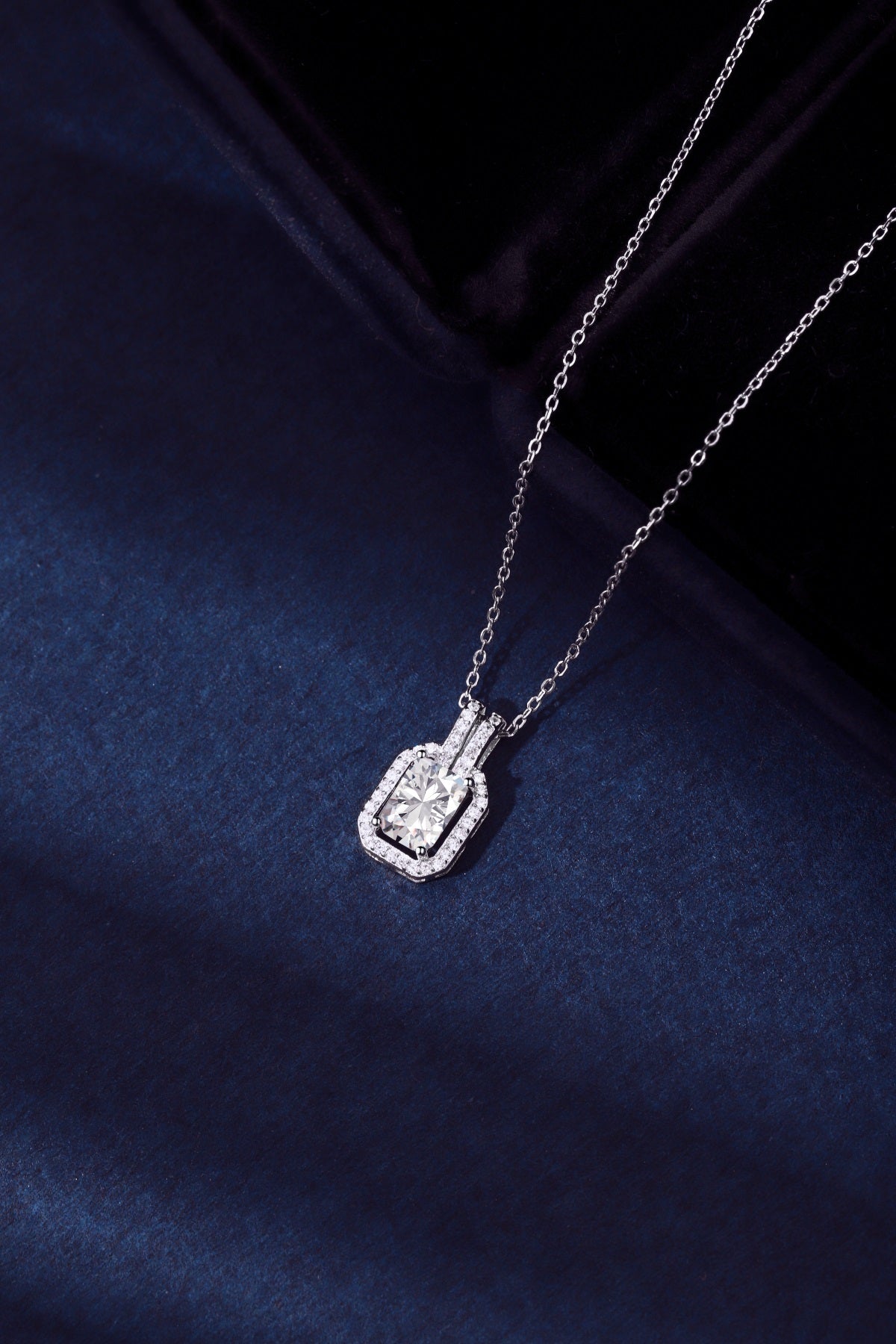 Collar de diamantes blancos