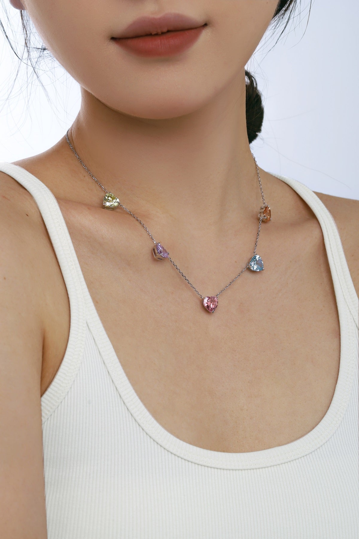 Collar de corazón colorido