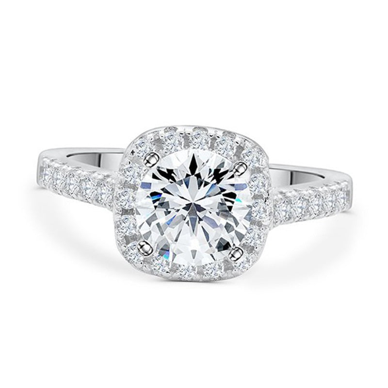 Anillo de diamantes blancos