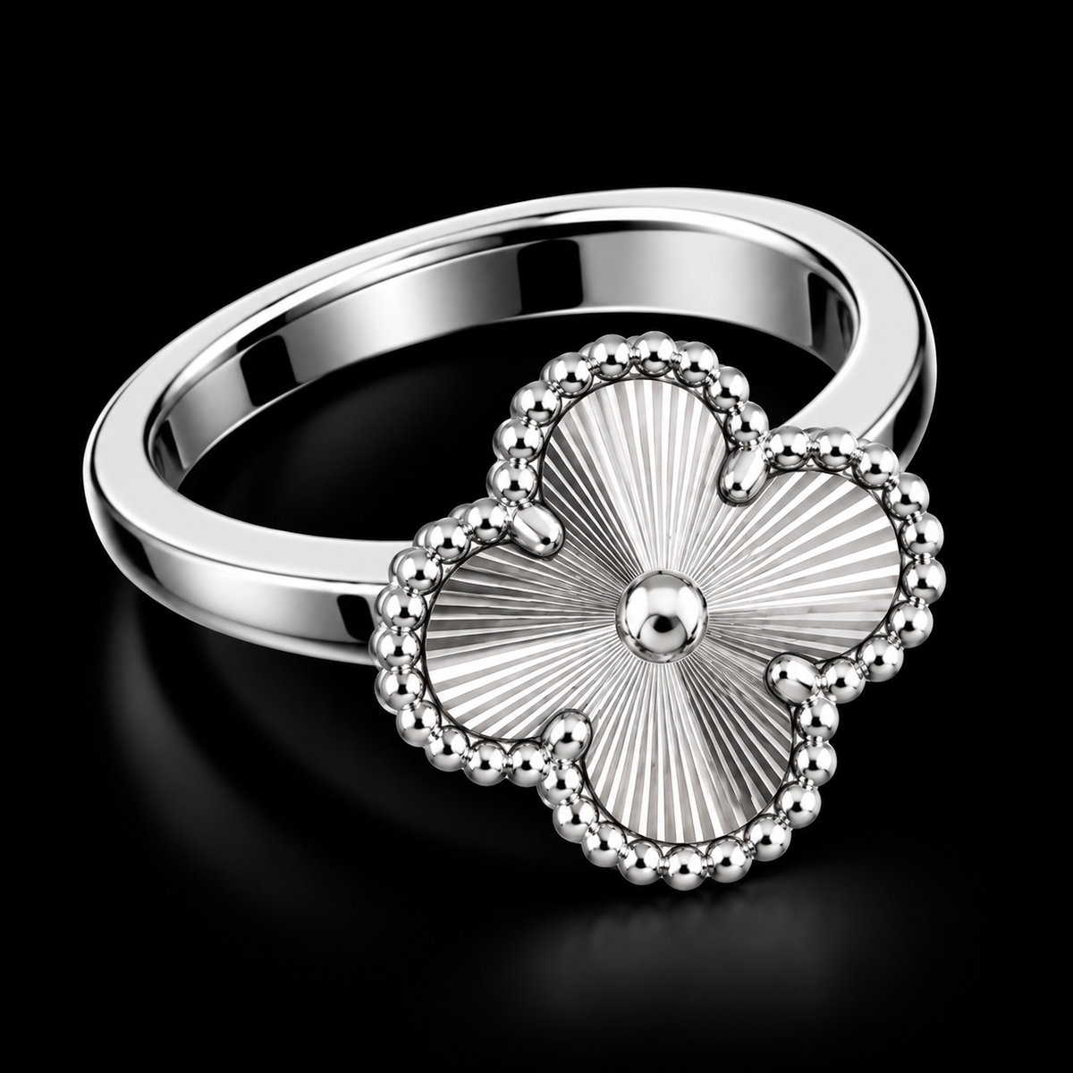 Clover Ring