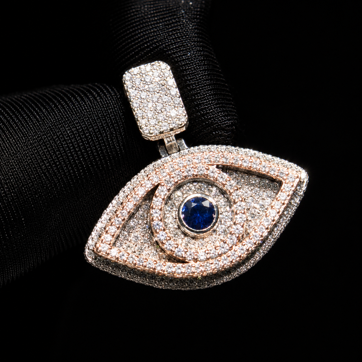 Guardian Eye VVS Pendant