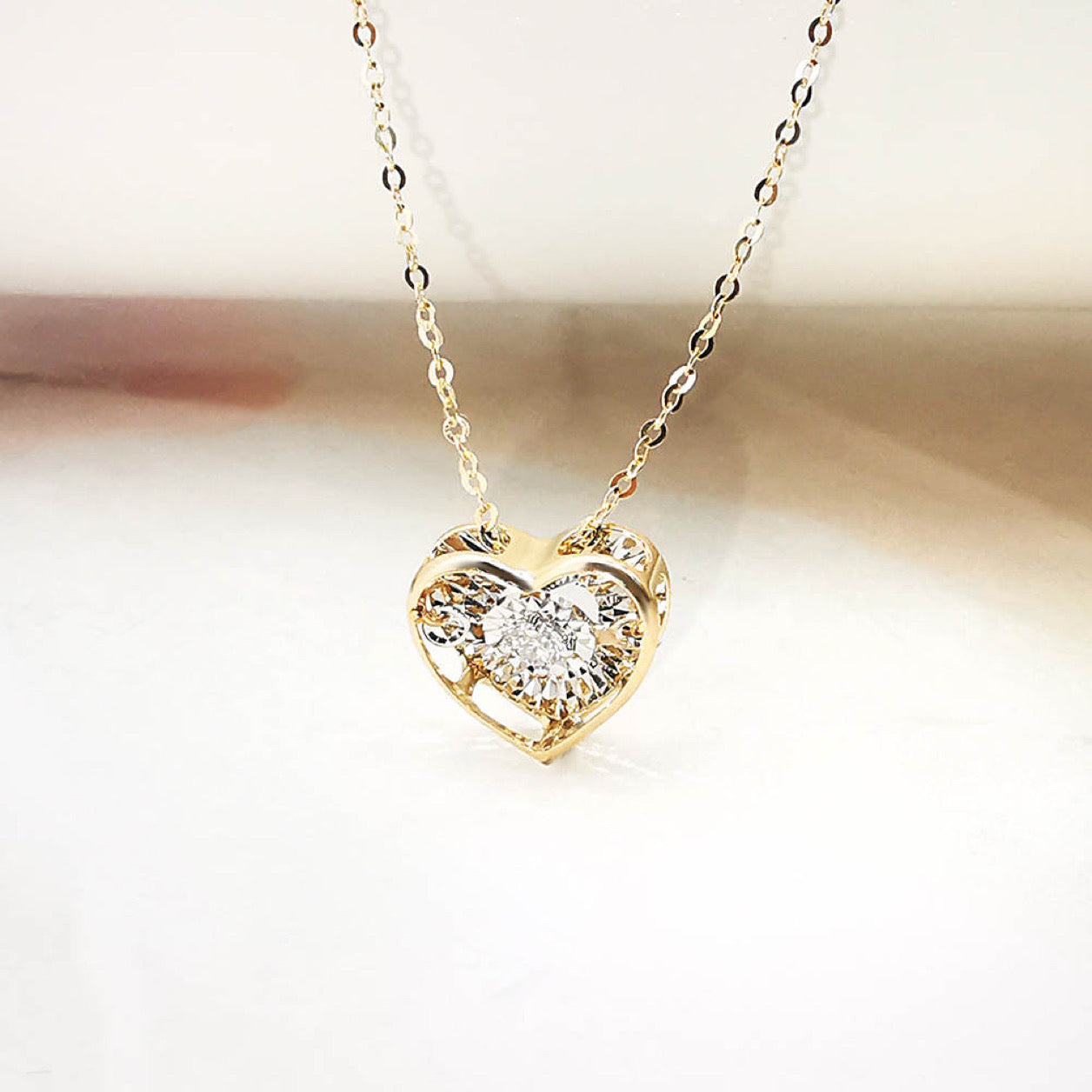 18K Gold Heart Natural Diamond Necklace