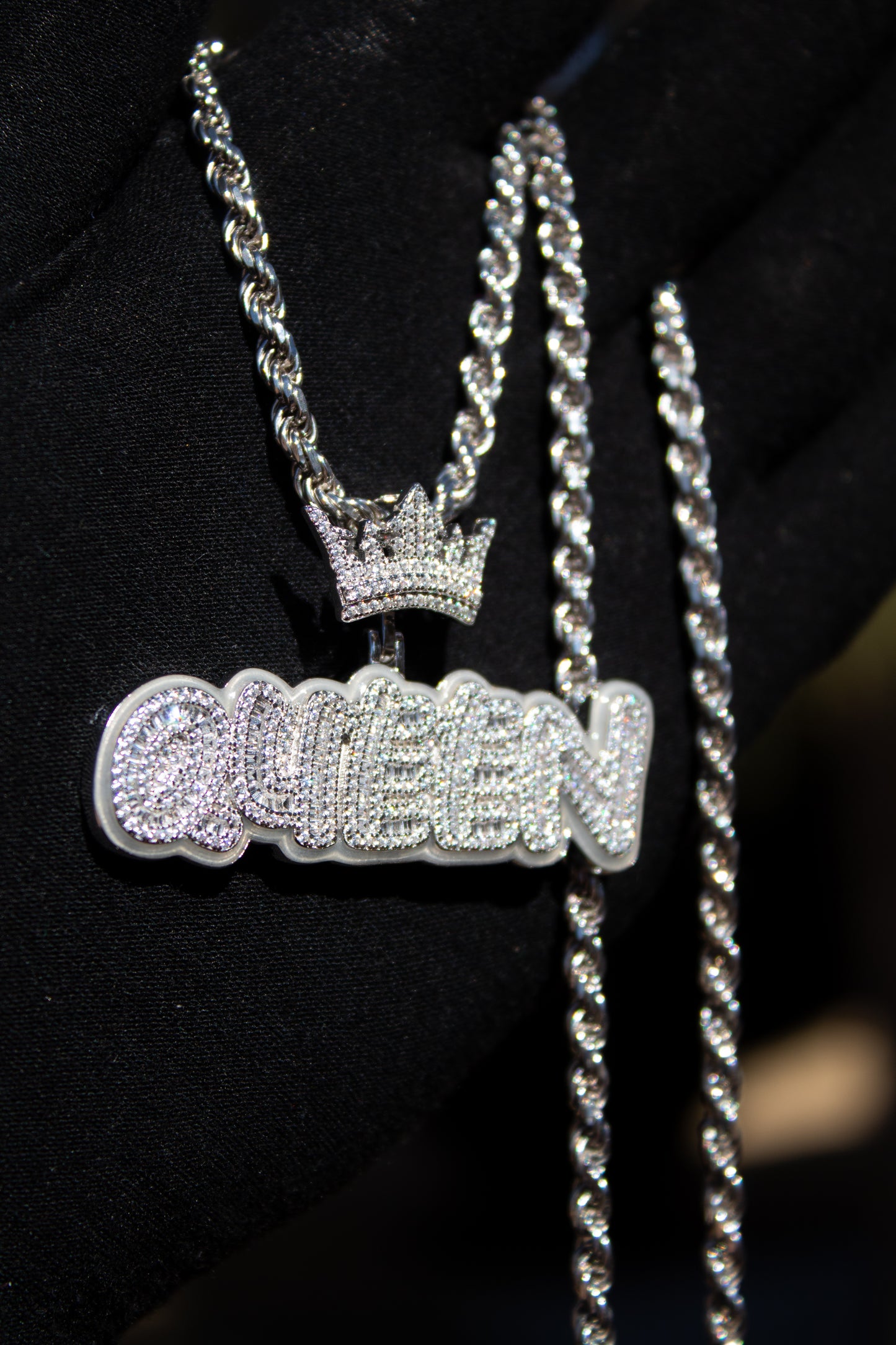 Queen Pendant