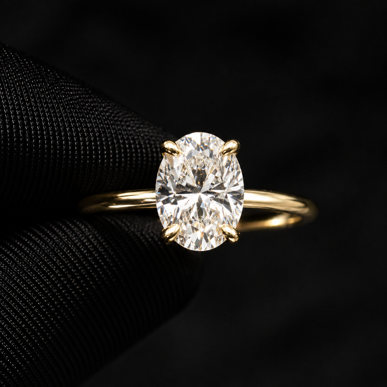 10K Gold Oval Royale VVS Ring