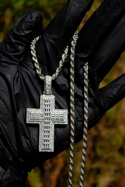 Cruz Pendant