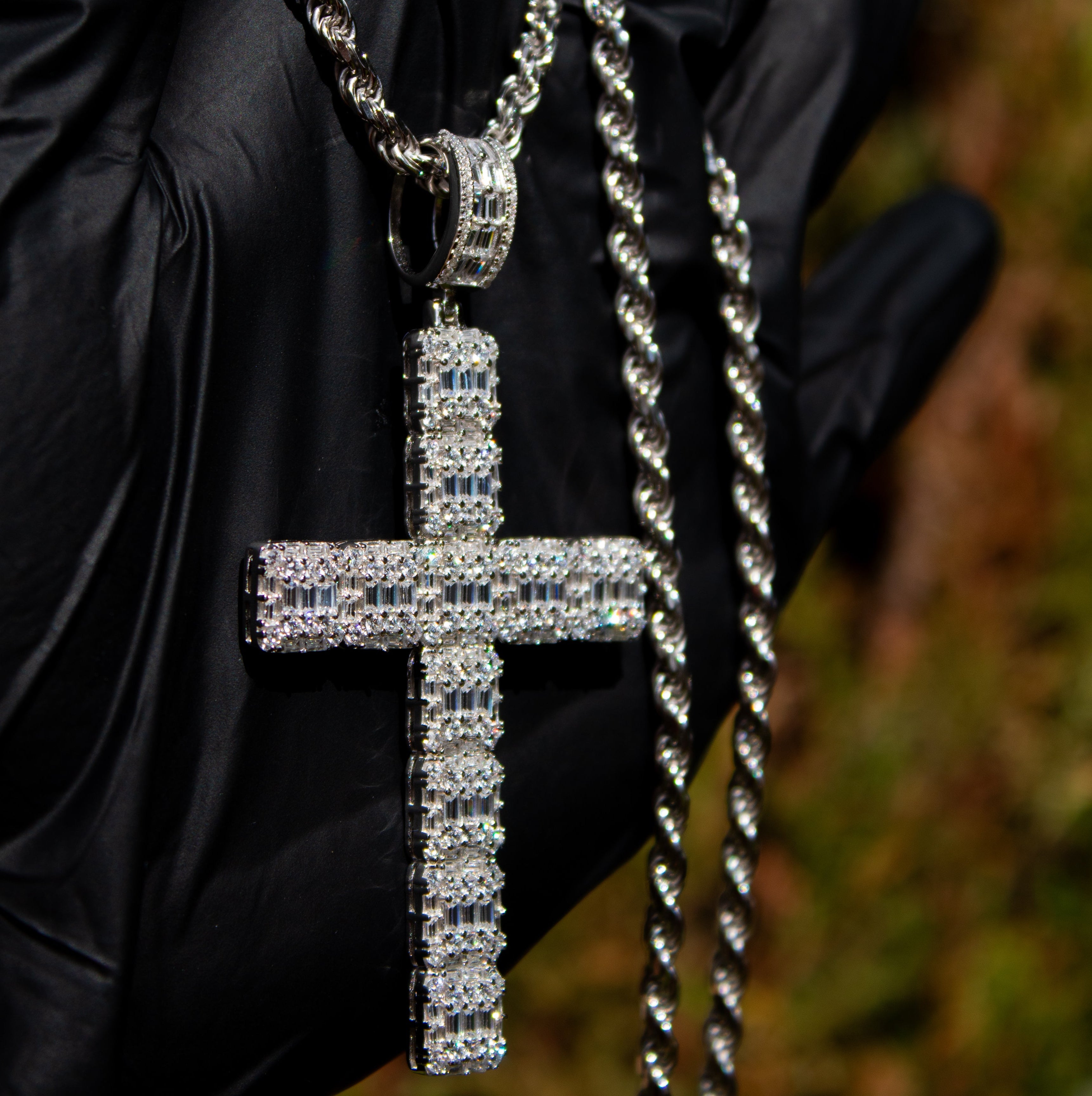 Cruz Pendant
