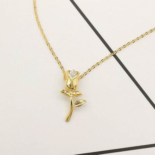 18K Gold Flower Natural Diamond Necklace