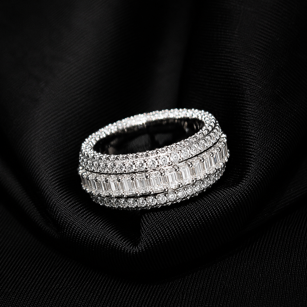 VVS Baguette 360 Ring