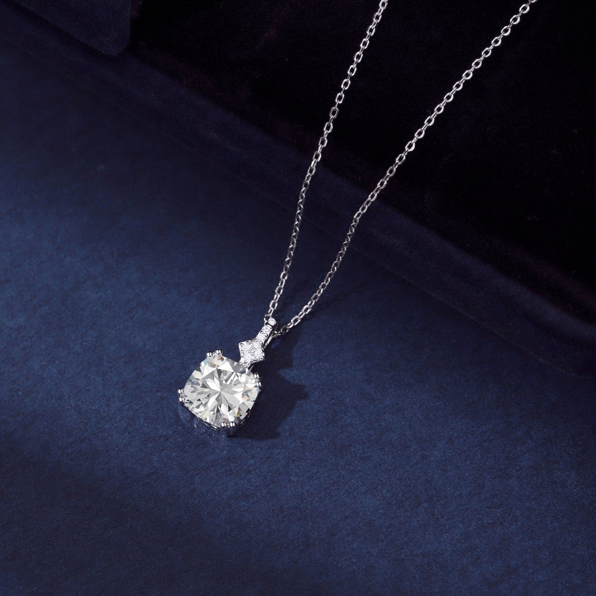 White Diamond Necklac