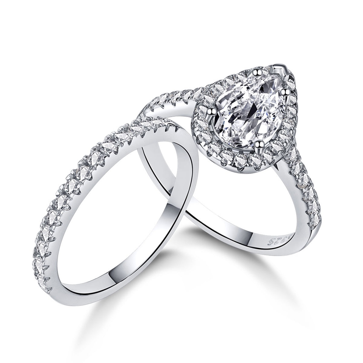 White Oval Diamond Ring Set