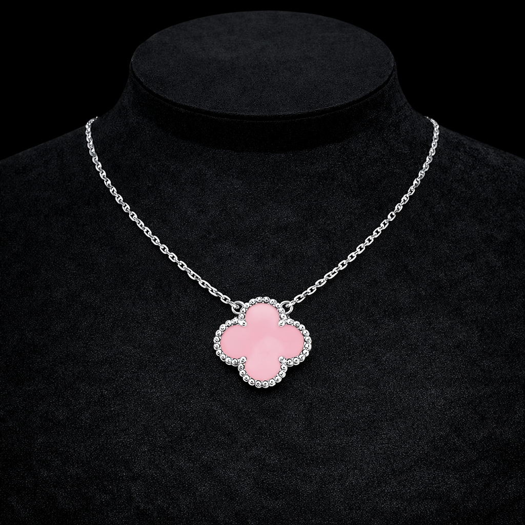Collar de hoja de trébol