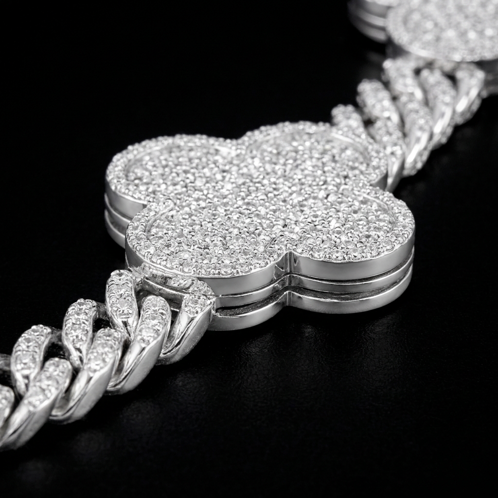 Clover bracelet side-detail draft